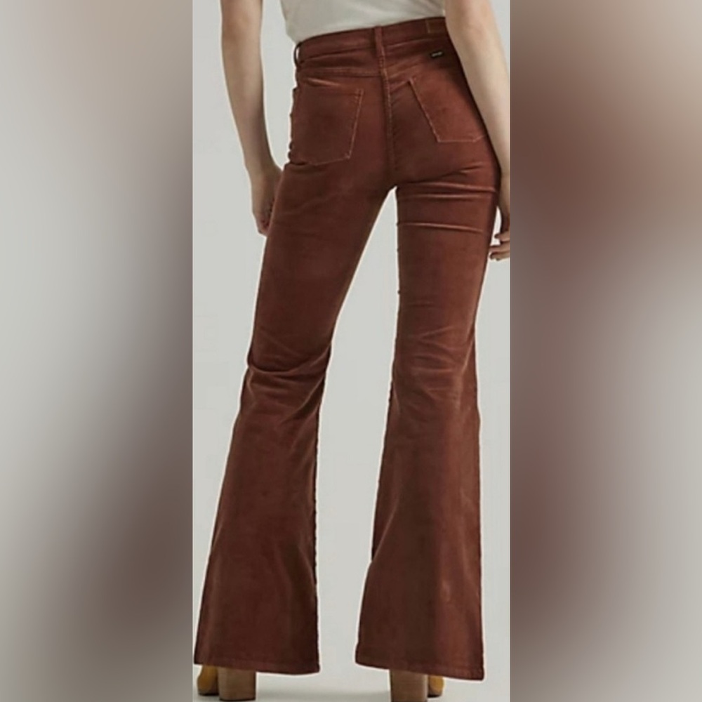 Free People X Wrangler® Corduroy High Rise Fierce Flare Jean Saddle. NWT Sz 8/29 - Picture 2 of 9